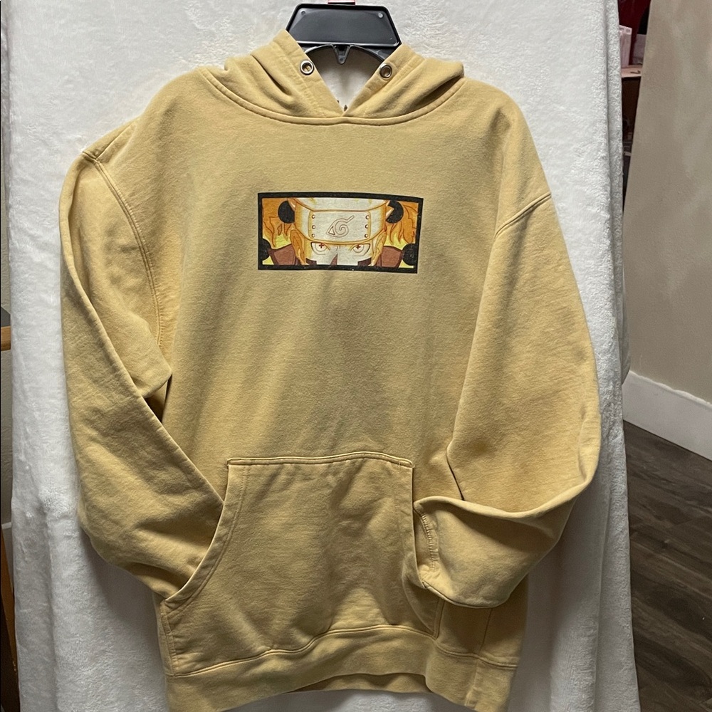 Independent trading company Men's Tan Naruto Graphic Hoodie Fits Medium/ Large.